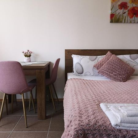 Excellent Studios For Your Vacation-Hotel Villa Park- بوروفتس المظهر الخارجي الصورة